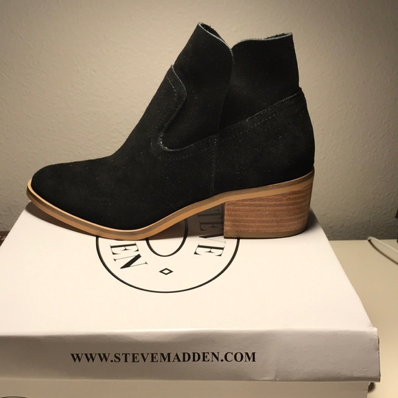 Steve Madden Leo Black Suede booties - Picture 1 of 3